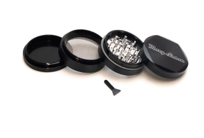 4 - PIECE GRINDER