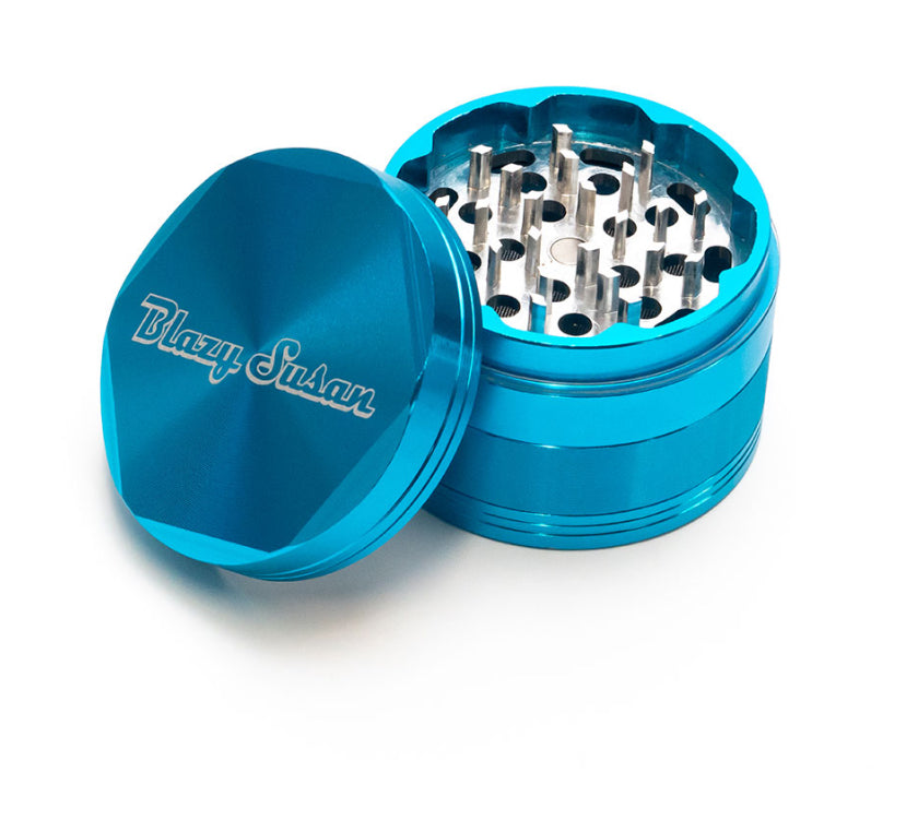 4 - PIECE GRINDER