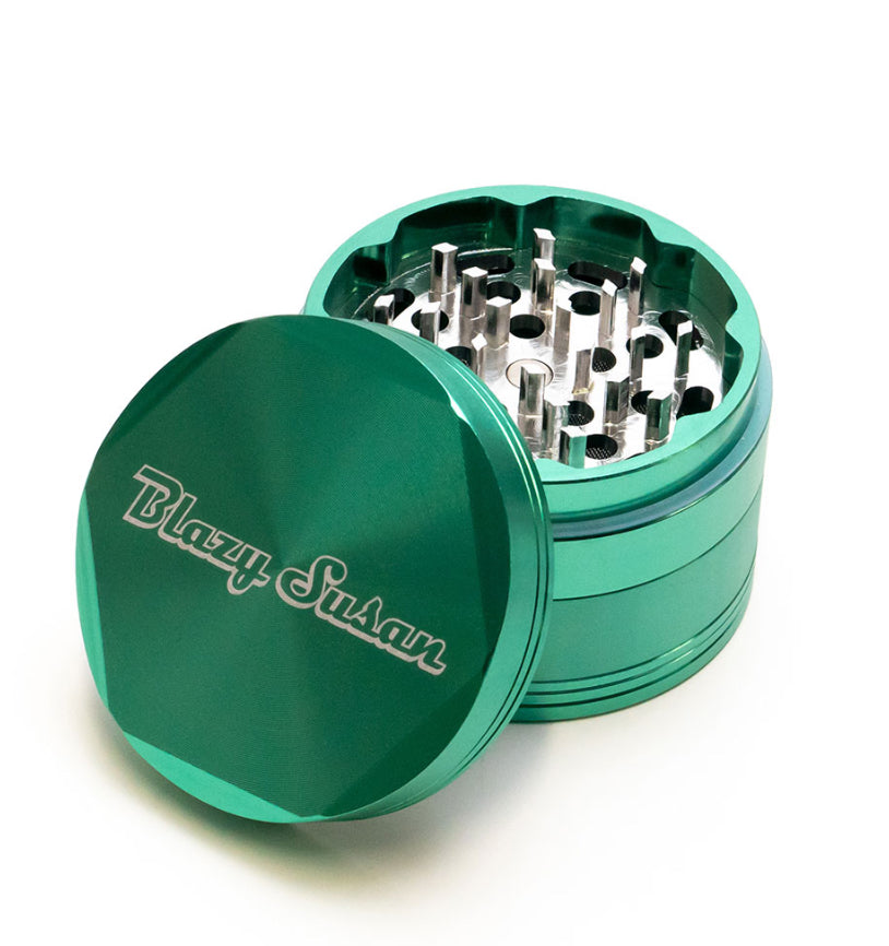 4 - PIECE GRINDER